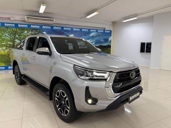 TOYOTA HILUX 2.8 D-4D TURBO DIESEL CD SR 4X4 AUTOMÁTICO
